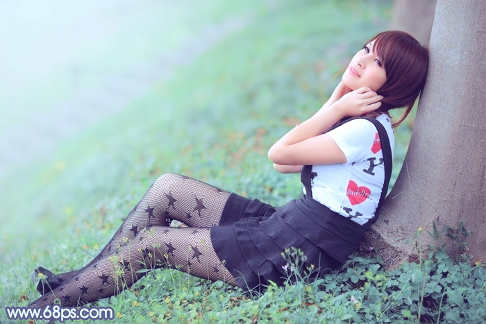 Photoshop打造唯美的韩系青蓝色草地美女图片 全福编程网