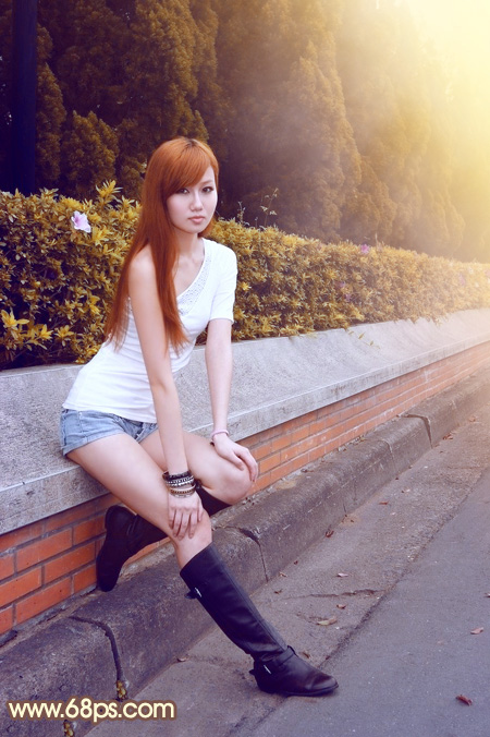 Photoshop给偏暗的树边美女增加绚丽的阳光色 全福编程网